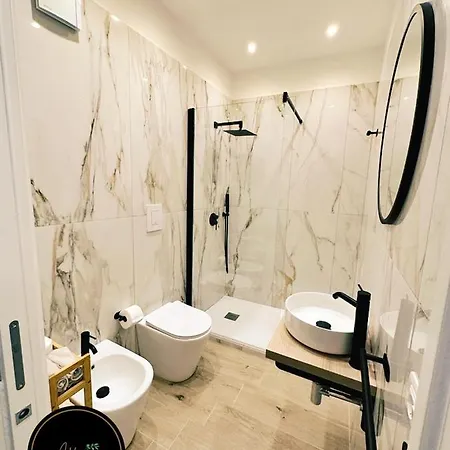 Addauru Luxury شقة